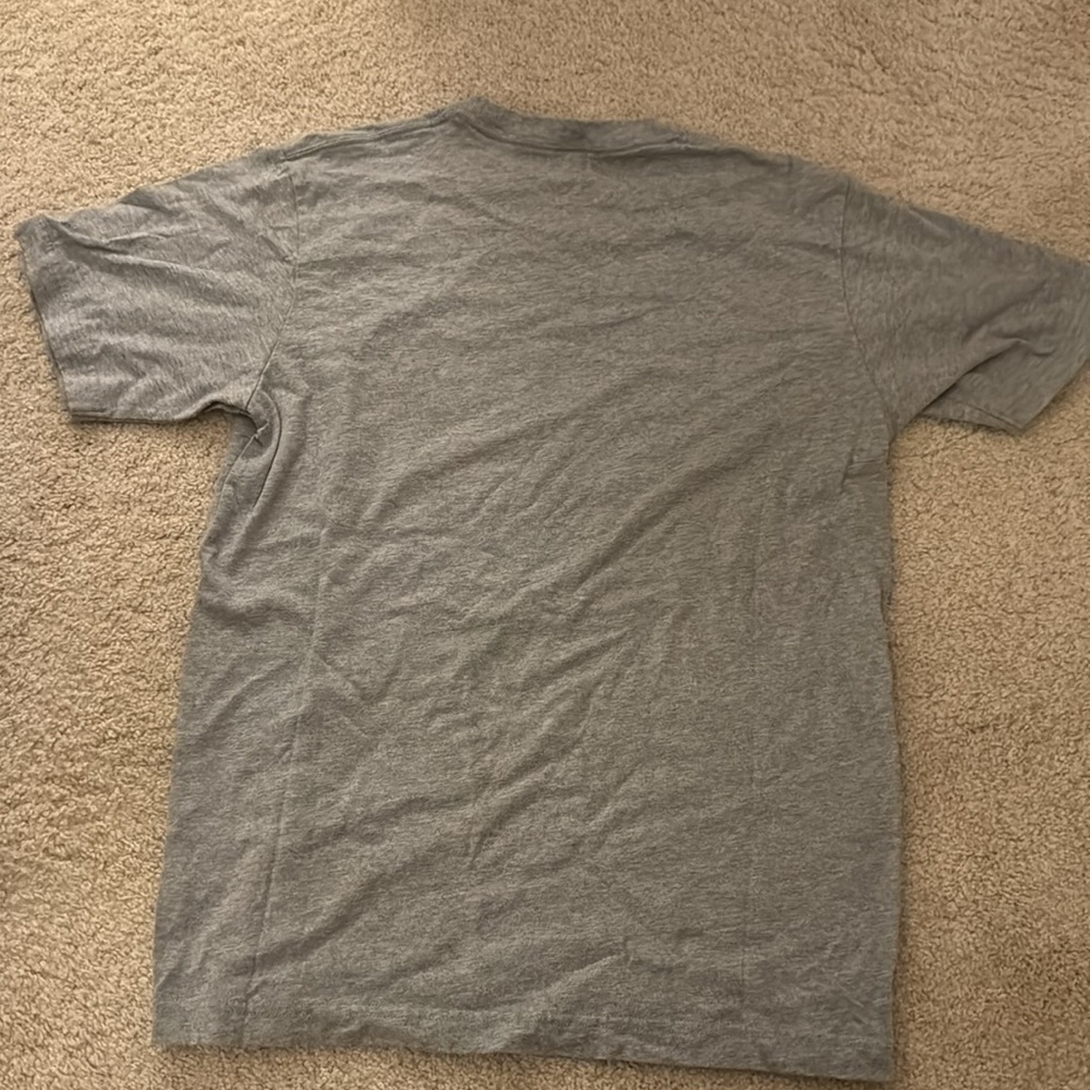 Uniqlo Marvel Women’s shirt in gray - Picture 6 of 6